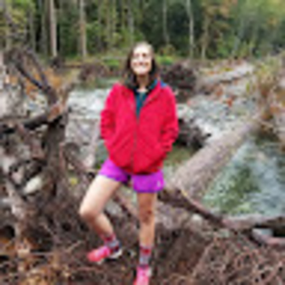 Meet your Posher, Laura - Picture 1 of 1